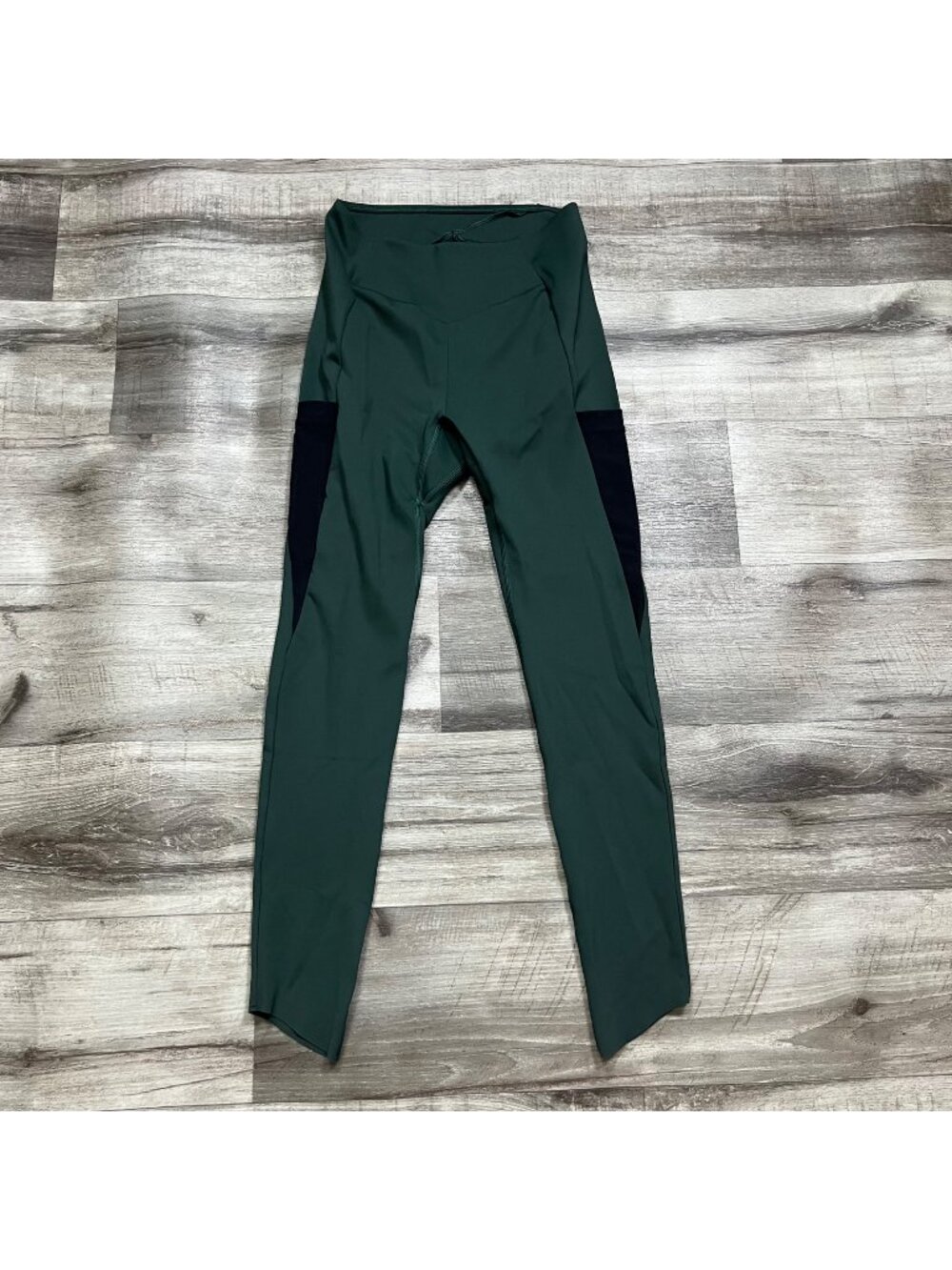 Gymshark Athletic Venture Leggings Obsidian Green NWT Women’s Size M